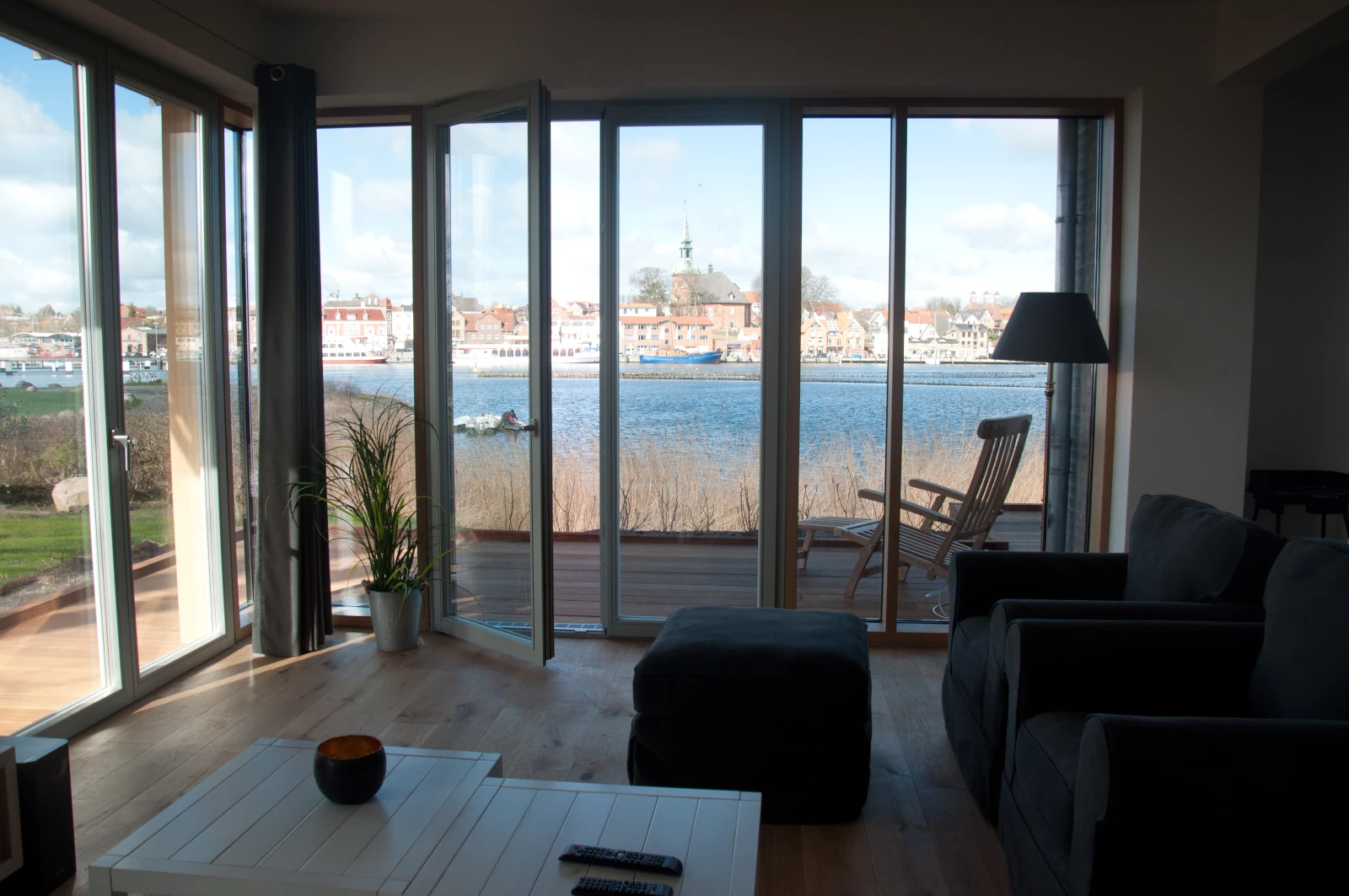 Lotsenhaus 12 mit Schleiblick